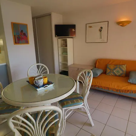 Apartment 2 Pieces Climatise Avec Terrasse En Front De A - Fr-1-472a-273
