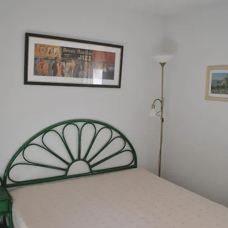 2 Pieces Climatise Avec Terrasse En Front De A - Fr-1-472a-273 Apartment
