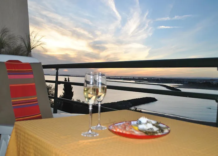 Appartement Climatise Avec Terrasse Et Acces Plage A Sete - Fr-1-472A-273